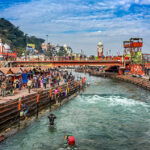 शीर्षक: बुद्ध पूर्णिमा 2026: हरिद्वार में आस्था का जनसैलाब, लाखों श्रद्धालुओं ने गंगा में लगाई पवित्र डुबकी