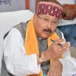 उत्तराखंड के लोक निर्माण मंत्री सतपाल महाराज ने प्रदेश की सड़कों को लेकर कड़ा रुख अपनाते हुए पूरे राज्य में सड़कों को गड्ढा मुक्त करने के सख्त निर्देश दिए हैं