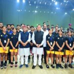 अंतरराष्ट्रीय बालिका दिवस पर सएम धामी ने 149 मेधावी छात्राओं को दिए स्मार्टफोन, बोले- बेटियां उज्ज्वल भविष्य की आधारशिला
