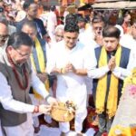 प्रधानमंत्री श्री नरेन्द्र मोदी के सार्वजनिक सेवा के 25 वर्ष पूर्ण होने पर मुख्यमंत्री धामी ने मंत्रिमंडल के सहयोगियों के साथ हरकी पैड़ी पर किया गंगा पूजन एवं आरती।