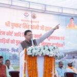 मुख्यमंत्री श्री पुष्कर सिंह धामी ने बनबसा मिनी स्टेडियम में बैडमिंटन कोर्ट सहित विभिन्न विकास कार्यों का किया शुभारंभ एवं शिलान्यास